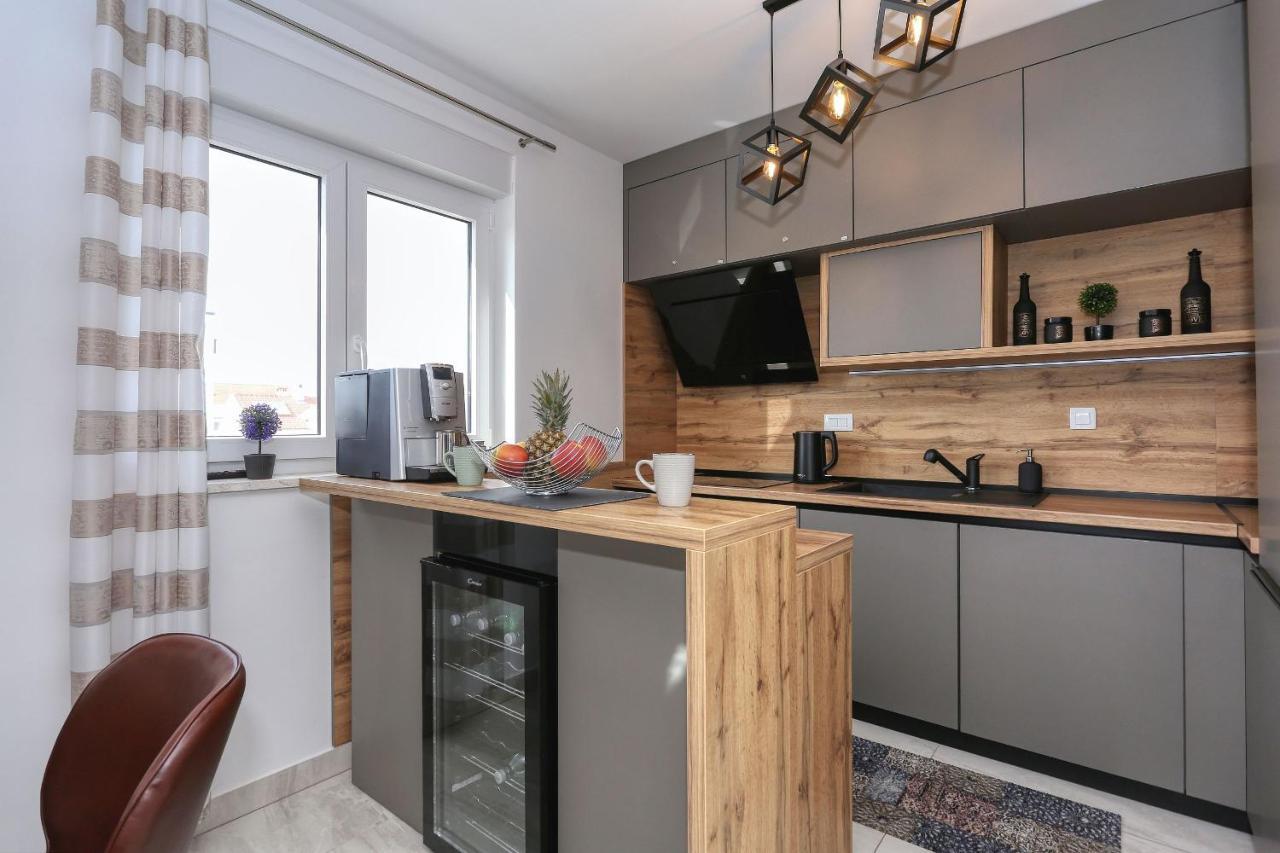 Luxury Apartment Isabell Zaton  Extérieur photo