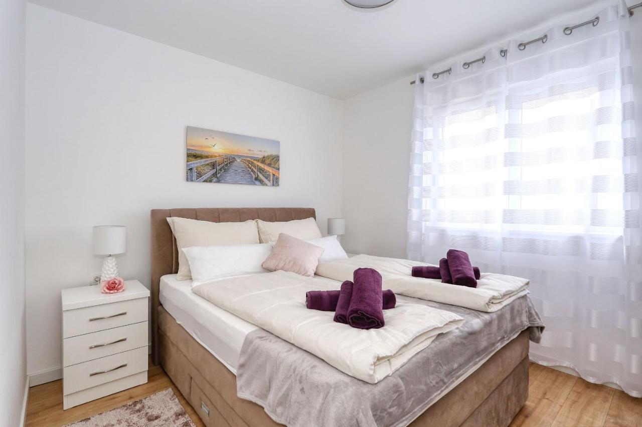 Luxury Apartment Isabell Zaton  Extérieur photo