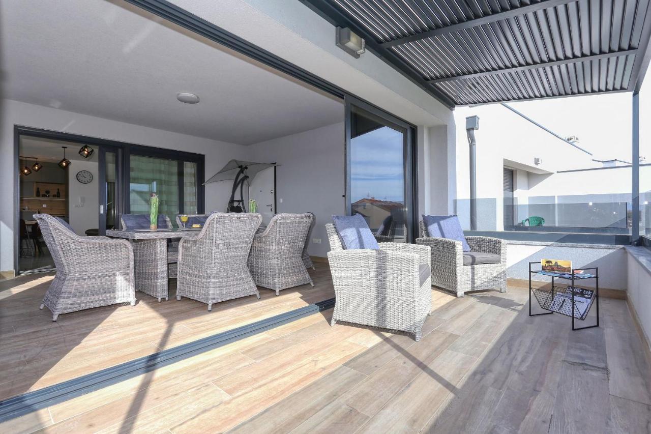 Luxury Apartment Isabell Zaton  Extérieur photo