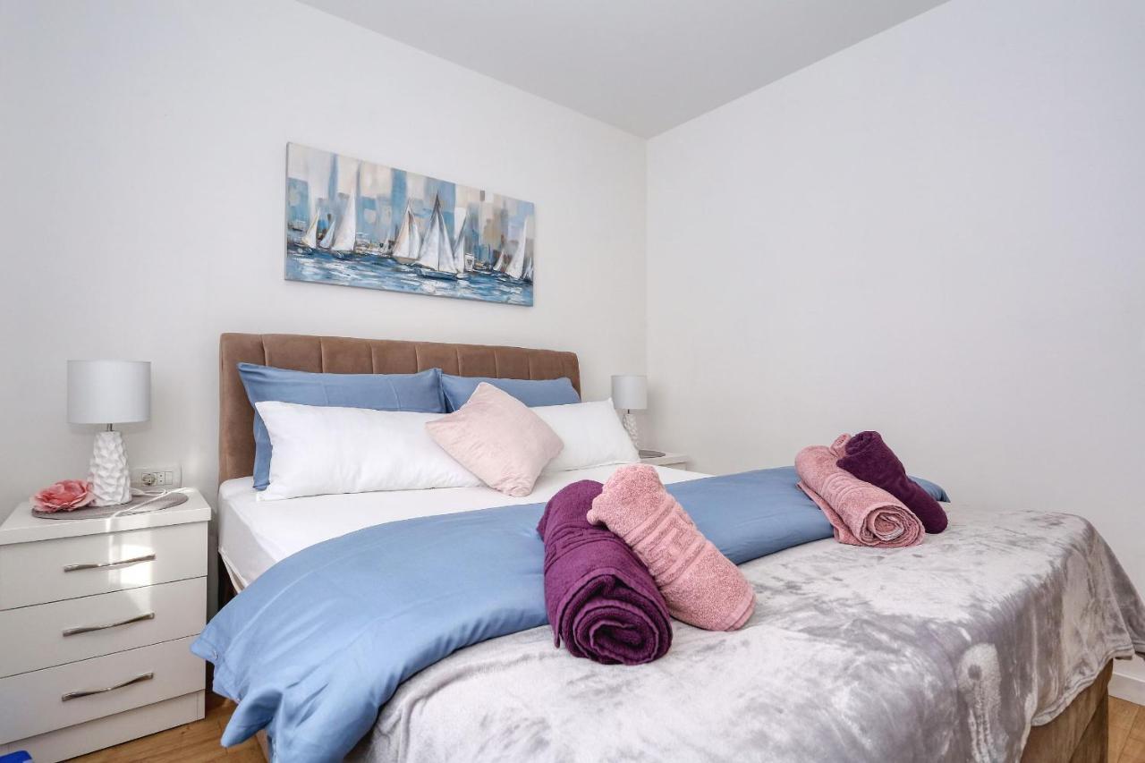 Luxury Apartment Isabell Zaton  Extérieur photo